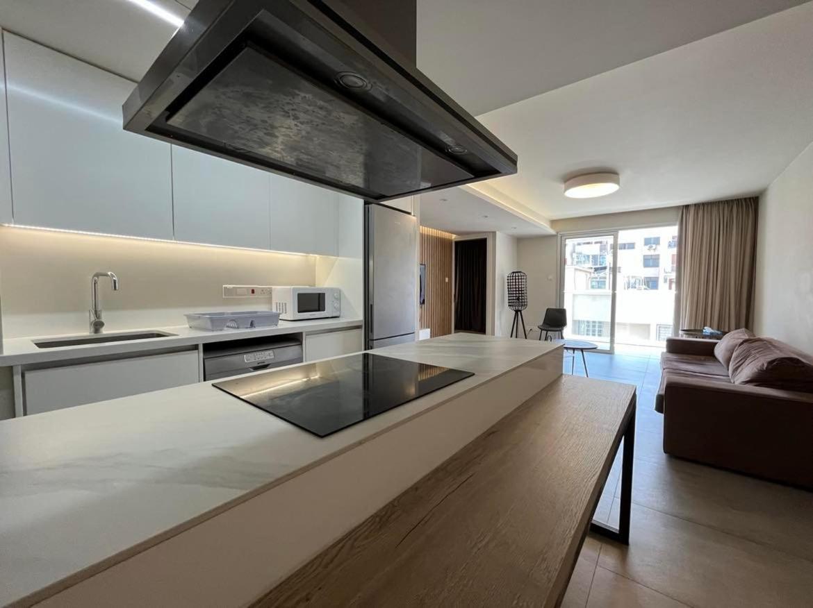 Central Business Suites Nicosia - Araouzou By Platform 357 エクステリア 写真